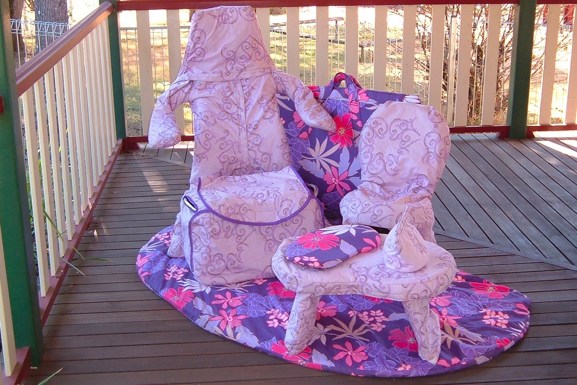 Image of Floor Studio in Padded Pouches